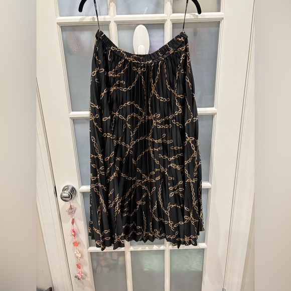 BRAND NEW Anne Klein Elegant Black and Gold Pleated Skirt size M - Picture 10 of 10